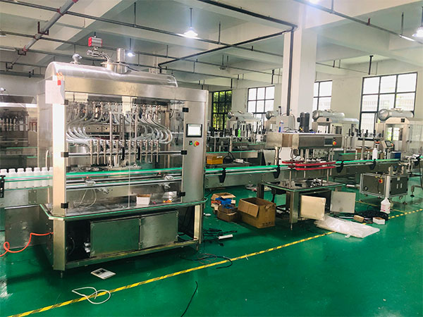 全自動灌裝機展示